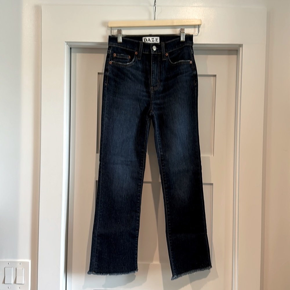 Daze Denim Shy Girl High Rise Crop Flare NWT Size 25